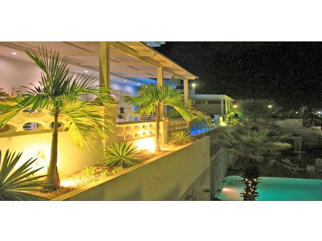 Champartments Resort - Villa & Appartementen Dom Perignon 3*, Willemstad Curacao