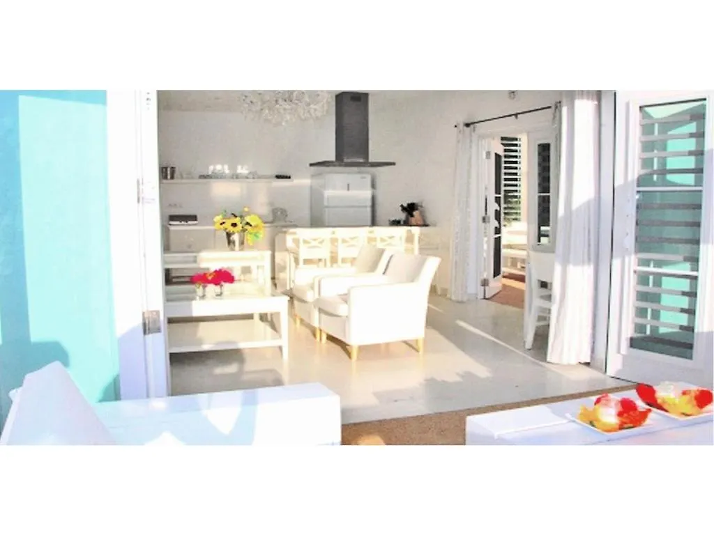 Champartments Resort - Villa & Appartementen Dom Perignon Curacao