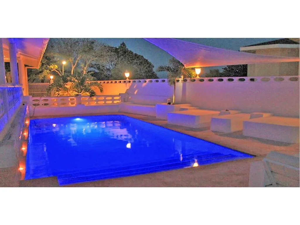 Champartments Resort - Villa & Appartementen Dom Perignon 3*, Willemstad Curacao