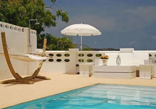 Champartments Resort - Villa & Appartementen Dom Perignon Curacao
