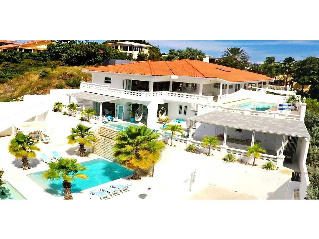 Champartments Resort - Villa & Appartementen Dom Perignon Willemstad