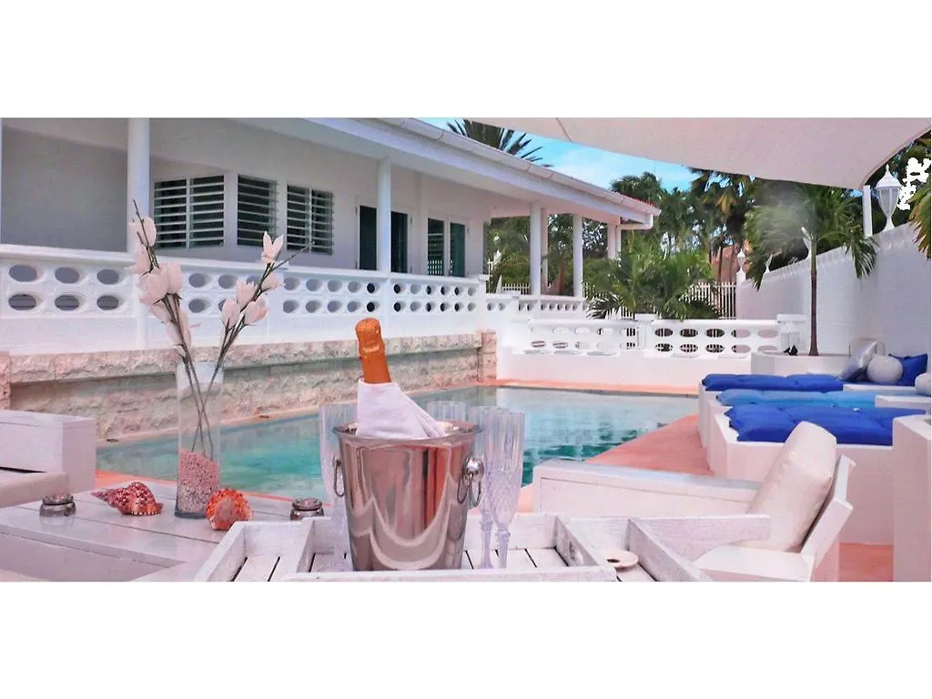 Champartments Resort - Villa & Appartementen Dom Perignon Willemstad